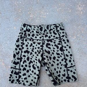 Nicole Miller Sport Black and Green Patterned Shorts